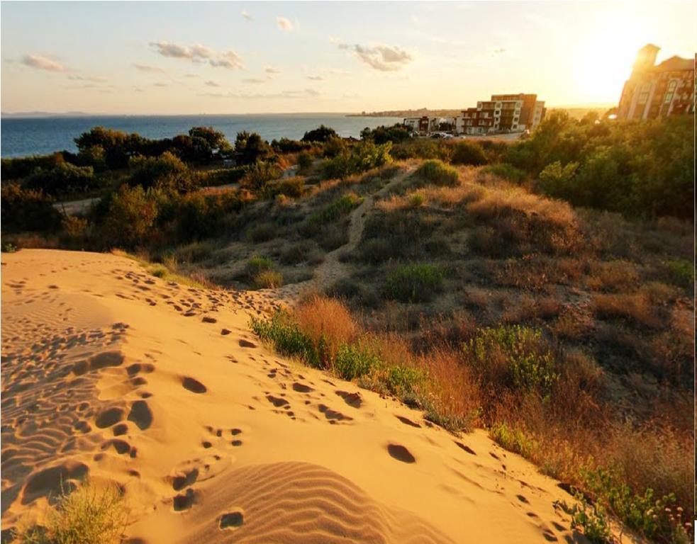 Chateau Del Marina Apart Complex Aparthotel Nesebar Esterno foto